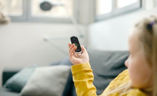 La future Smart Remote de Sevenhugs est présentée au CES parmi de nombreuses autres nouveautés de la Franche Tech.
