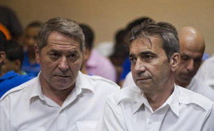 Jean Furet et Bruno Odos lors d'une audience le 4 février 2014 à Higuey en République dominicaine