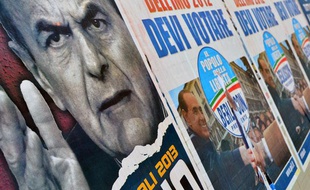 Affiches électorales italiennes, le 26 février à Rome.