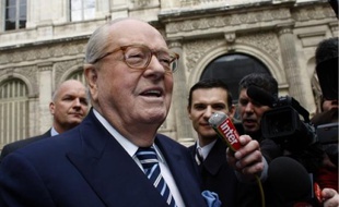 Deux fois député, présent au second tour de la présidentielle en 2002, Jean-Marie Le Pen a été deux fois conseiller régional de Paca.