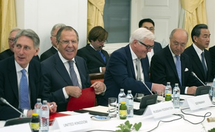 Les chefs de la diplomatie des «5+1» et de l'Iran réunis à Vienne pour évoquer le nucléaire iranien, le 24 novembre 2014.