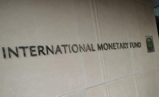 Le Fonds monétaire international a donné une petite note d'espoir mardi à ses Etats membres en estimant que pour la majorité d'entre eux, le pic de la dette publique était pour bientôt.