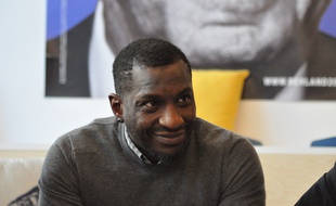 L'ancien capitaine de l'OM, Mamadou Niang est candidat sur les listes de LREM lors des prochaines élections municipales à Marseille.