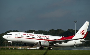 Un avion d'Air Algérie le 11 octobre 2014, à l'aéroport de Lille-Lesquin.