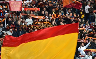 Des supporters de l'AS Rome pendant le match contre Naples le 4 avril 2015.