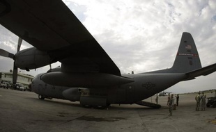 Un avion de transport de fret militaire algérien, qui venait de Paris et regagnait l'Algérie, s'est écrasé vendredi vers 16H00 en Lozère sur la commune de Saint-Germain-du-Teil, a-t-on appris de sources concordantes.