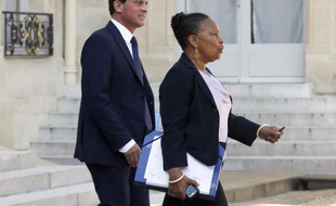 Après un mois de couacs gouvernementaux autour de la très sensible réforme pénale, François Hollande a annoncé vendredi ses arbitrages, confirmant la création d'une peine de "contrainte pénale" sans prison pour certains délits et la suppression des peines plancher.