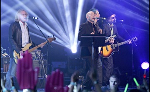 Le groupe R.E.M sur scène à Cologne en 2004