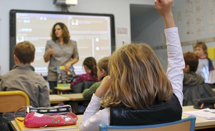 Une classe de primaire, illustration.