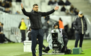 Jocelyn Gourvennec ne semble plus savoir quoi faire pour relancer son équipe.