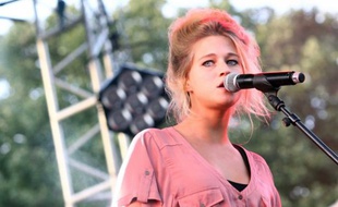 La chanteuse Selah Sue le 11 septembre 2011 à Paris.