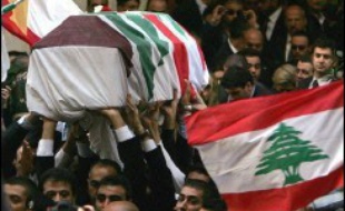 Le Liban a organisé jeudi un adieu populaire à Pierre Gemayel, le ministre chrétien assassiné mardi, lors d'un immense rassemblement à Beyrouth que le camp antisyrien a transformé en démonstration de force contre l'opposition alliée de la Syrie.