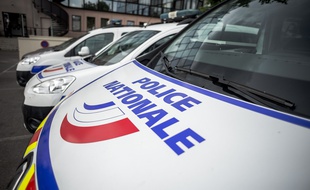 Plusieurs personnes, dont le policier, ont été intoxiquées à la suite de l'incendie.