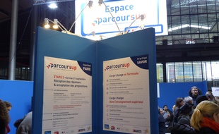 Un panneau d'explication de Parcoursup au salon Postbac de janvier 2018.