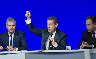 Laurent Wauquiez, Nicolas Sarkozy et Luc Chatel durant le Conseil national du parti Les Républicains, le 14 février 2016 à Paris.