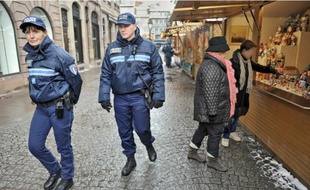 Des patrouilles d'agents en uniforme et en civil sont organisées sur les marchés.