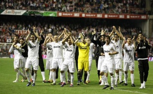 Quatre années après son dernier sacre en Liga, le Real Madrid tient enfin un nouveau titre de champion d'Espagne, remporté mercredi en faisant toujours la course en tête devant le FC Barcelone, lors de la deuxième saison de l'entraîneur portugais José Mourinho à la tête du Real.