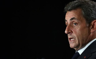 Le président des Républicains, Nicolas Sarkozy tient un discours lors de la campagne de soutien à Hervé Morin, candidat à la présidence de la région Normandie, le 30 novembre 2015 à Rouen