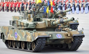 Le service militaire est obligatoire en Corée du Sud et dure au minimum 21 mois.