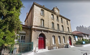 Les 650 collégiens de Saint-Exupéry à Vincennes vont devoir déménager après la découverte de traces de solvants chlorés dans l'établissement