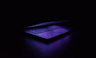 Intel : deux nouveaux processeurs pour PC portables « plus puissants qu’AMD »