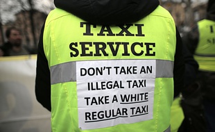Une manifestation anti-UberPOP.