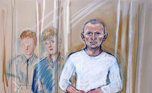 Les deux hommes accusés des meurtres sauvages de deux étudiants français fin juin à Londres, ont plaidé non coupables vendredi, ouvrant la voie à un procès à partir du 21 avril prochain, a annoncé le juge du tribunal londonien de l'Old Bailey.