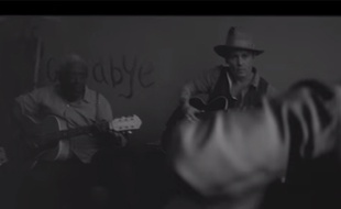 Johnny Depp dans le clip «Early Days» de Paul McCartney.