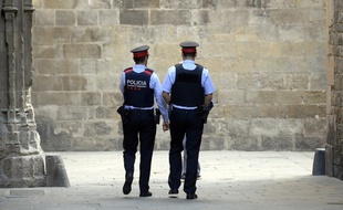 Deux policiers espagnols - Illustration