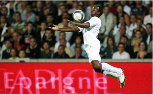 Le milieu offensif lyonnais, promu cette saison capitaine, jouera les deux derniers matchs de qualification au Mondial 2010.