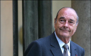 Jacques Chirac se rendra en Thaïlande puis en Inde, à partir de vendredi. Accompagné de Thierry Breton (Economie et Finances), Michèle Alliot-Marie (Défense), Philippe Douste-Blazy (Affaires étrangères), Léon Bertrand (Tourisme) et Christine Lagarde (Commerce extérieur), M. Chirac rencontrera à plusieurs reprises le roi Bhumibol Adulyadej.