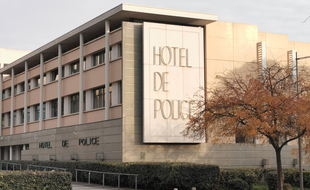 Les policiers de la sécurité publique sont en charge de l'affaire.