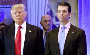 Donald Trump et son fils Donald Trump Jr. à New York, en 2017.