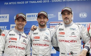 Sébastien Loeb et Yvan Muller encadrent leur coéquipier José-Maria Lopez avant la manche WTCC en Thaïlande. Sur la piste, c'est l'Argentin qui finit devant les deux Alsaciens.