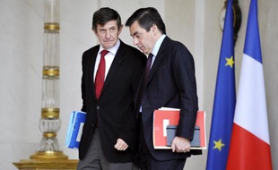Francois Fillon et Jean-Pierre Jouyet sur le perron de l'Elysée le 12 novembre 2008.