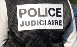 Ecully, le 1er mars 2016. Des policiers participent au tournage d'un clip de recrutement de gardiens de la paix destiné aux réseaux sociaux.