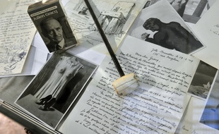 Des textes de Julien Gracq, lors d'une vente aux enchères à Nantes en 2008.