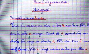 Un test d'orthographe à l'école (illustration).