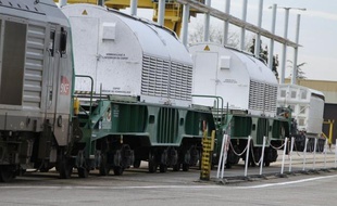 Un convoi ferroviaire transportant des combustibles nucléaires usés a quitté l'Italie en vue de leur retraitement à l'usine Areva de La Hague (Manche), a indiqué vendredi le groupe nucléaire.