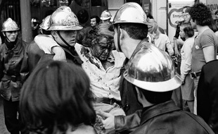 Paris, le 15 septembre 1974. L'explosion d'une grenade au drugstore Saint-Germain a fait deux morts et 34 blessés.