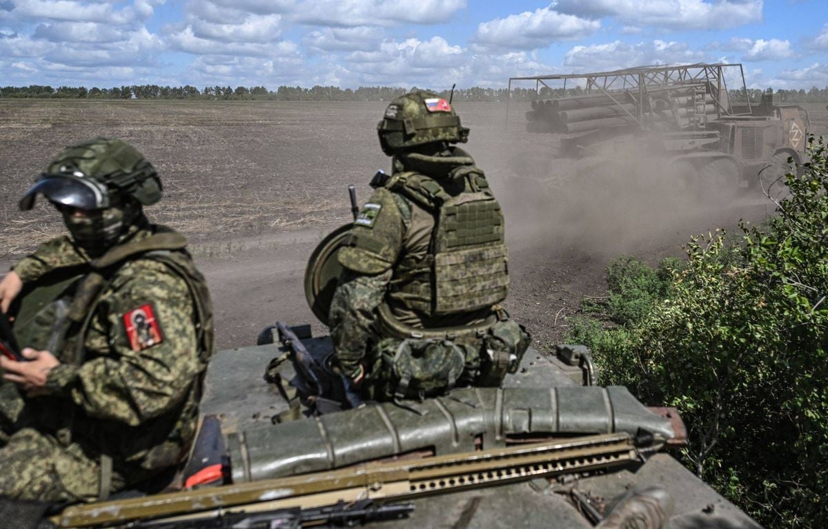 Guerre en Ukraine : La Russie progresse rapidement au Donetsk et l'UE se montre plus généreuse que les Etats-Unis