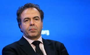 L'ex-ministre de l'Education Luc Chatel (UMP) a estimé mardi que son successeur Vincent Peillon s'était, à propos du mariage homosexuel, "immiscé" dans ce qui est "le caractère propre" de l'enseignement catholique, au risque de "revenir" sur son existence-même.