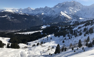 Illustration de stations de skis au pied du massif du Mont-Blanc. Ici, celle de Saint-Gervais.