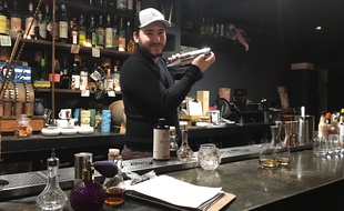 Rémi Fumero s’est inspiré de la prohibition des années 1920-1930 pour ouvrir le premier bar caché de Nice.
