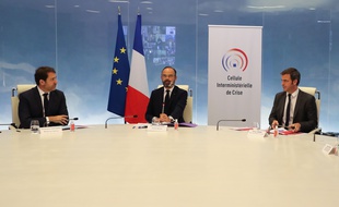 Christophe Castaner, Edouard Philippe et Olivier Véran en déplacement à la cellule interministérielle de crise sur la lutte contre le coronavirus, jeudi 30 avril 2020 (photo d'illustration)