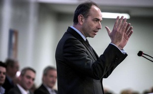 Jean-François Copé a accusé mercredi lors d'un Bureau politique de l'UMP, Laurent Wauquiez de mener "des attaques personnelles surréalistes" contre lui lors de ses prises de positions sur la "transparence".