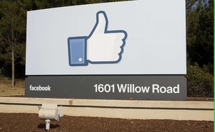 L'entrée du campus Facebook en Californie, le 16 janvier 2012.