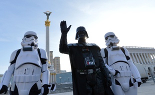 En Ukraine, Dark Vador est le candidat officiel du Parti ukrainien de l'Internet. Ici le 20 décembre 2012 à Kiev.