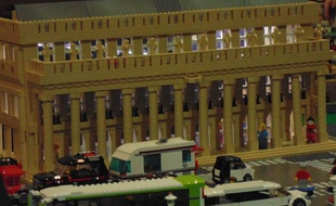 Reconstitution du grand théâtre de Bordeaux en Lego