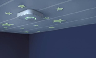 Un détecteur de fumée de Nest Labs.